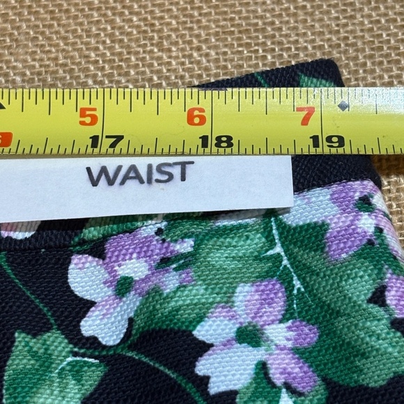 Talbots Women Knee Length Pencil Skirt Sz 14WP Romantic Dressy Preppy Spring - Picture 12 of 12